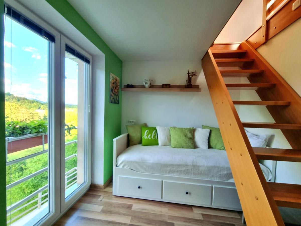 Gartnar Home -Hiska S Pridihom Domacnosti In Pogledom Na Hribe. Radovljica Eksteriør billede