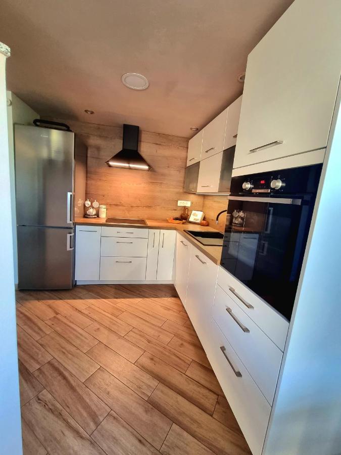 Gartnar Home -Hiska S Pridihom Domacnosti In Pogledom Na Hribe. Radovljica Eksteriør billede
