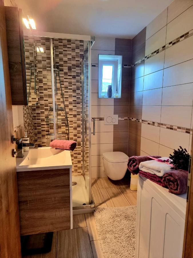Gartnar Home -Hiska S Pridihom Domacnosti In Pogledom Na Hribe. Radovljica Eksteriør billede