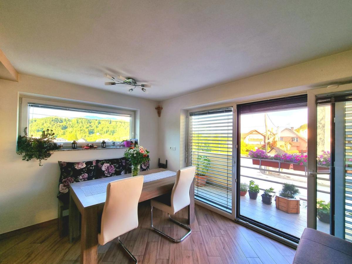 Gartnar Home -Hiska S Pridihom Domacnosti In Pogledom Na Hribe. Radovljica Eksteriør billede
